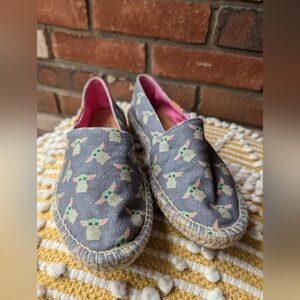Ubuntu Disney Star Wars The Child Grogu Mandalorian Slip On Espadrilles Size 8